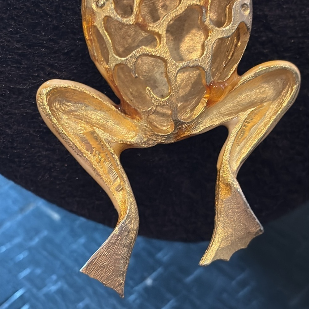 Estate Jewelry Gold Enamel Large Frog Pendant Necklace for Reptile Lovers​ - Picture 5 of 11